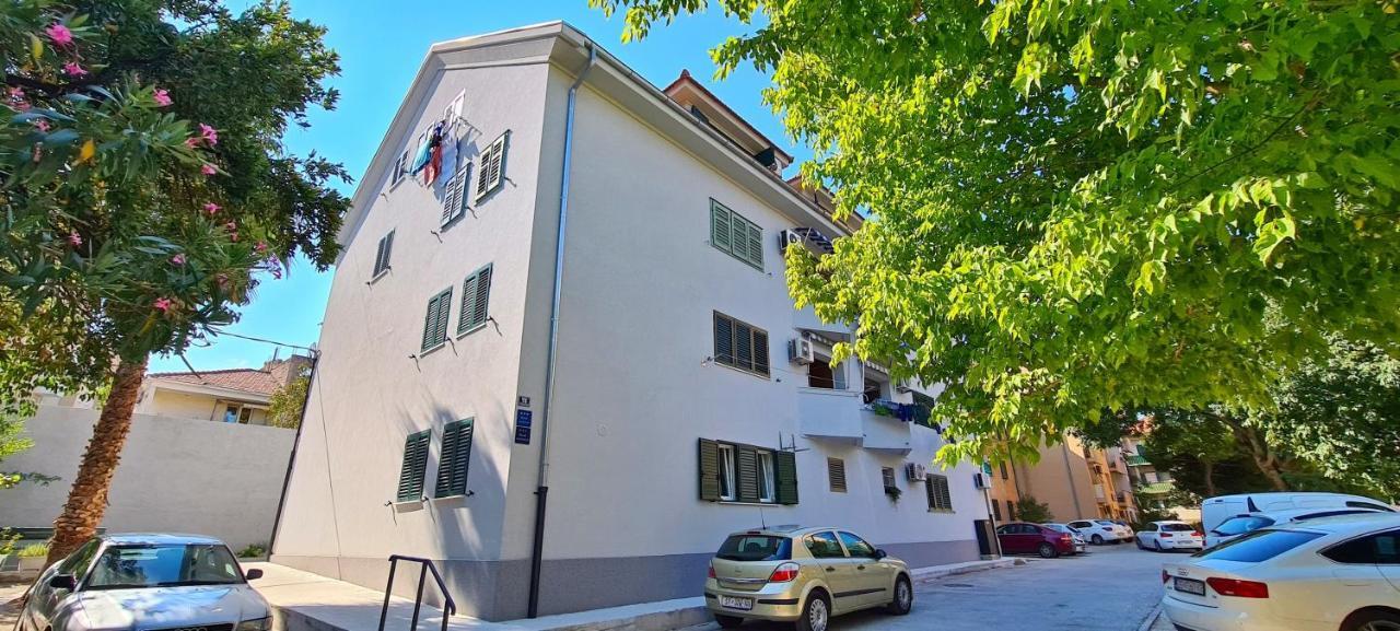 Attic Split Apartment Near City Centre Экстерьер фото
