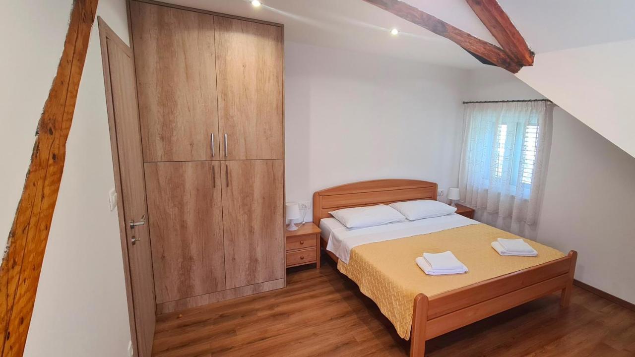 Attic Split Apartment Near City Centre Экстерьер фото
